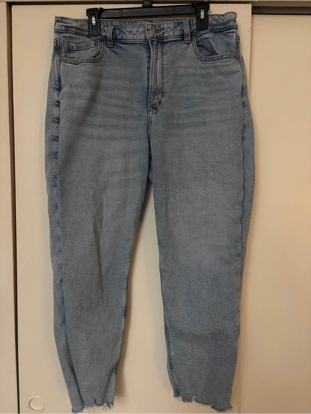 American Eagle Outfitters Light Wash Mom Jeans